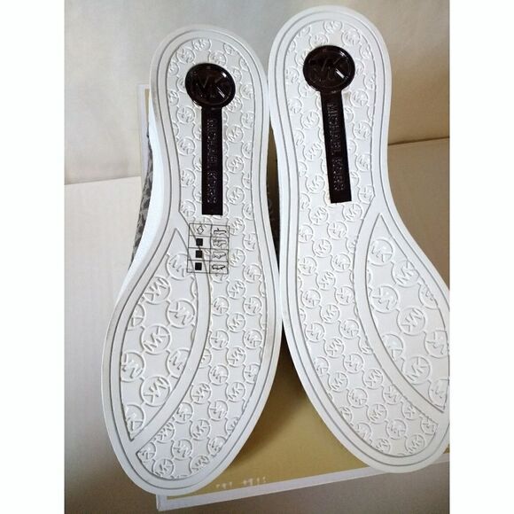 New! MICHAEL KORS Women's MK Logo City Sneakers Shoes Laceup Size 7.5 Graphite - Picture 7 of 8